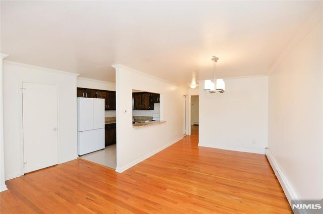 729 10th Street 2F, Secaucus, NJ 07094
