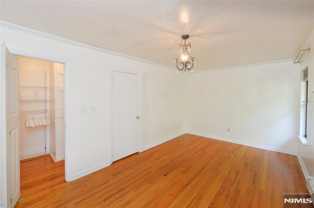729 10th Street 2F, Secaucus, NJ 07094