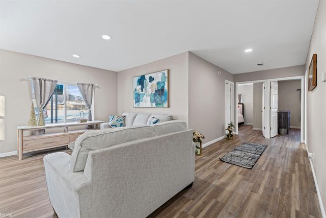 802 Mckeighan Avenue, Flint, MI 48507