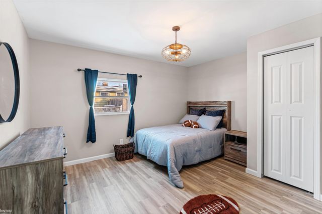 802 Mckeighan Avenue, Flint, MI 48507