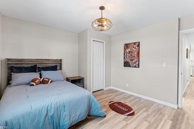 802 Mckeighan Avenue, Flint, MI 48507