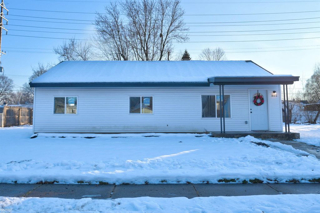 802 Mckeighan Avenue, Flint, MI 48507