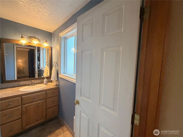 3546 longhorn, Bremerton, WA 98312