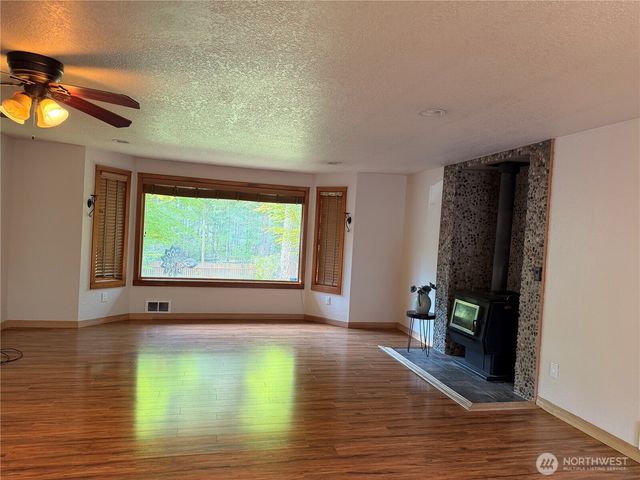 3546 longhorn, Bremerton, WA 98312