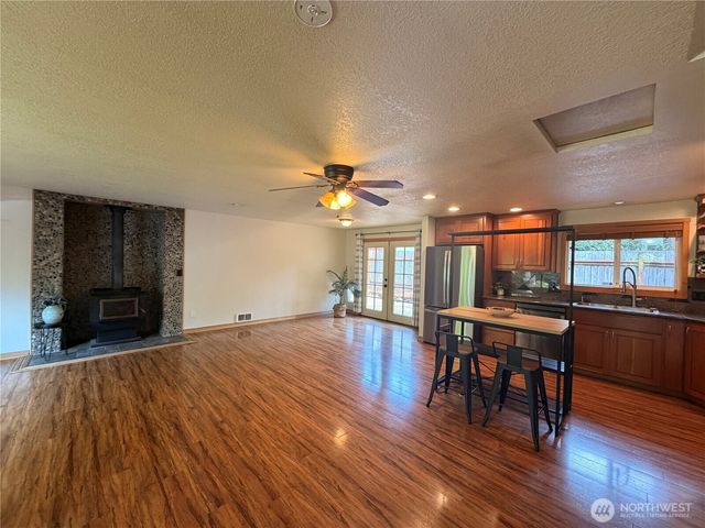 3546 longhorn, Bremerton, WA 98312