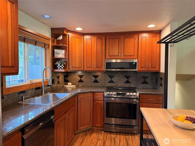 3546 longhorn, Bremerton, WA 98312