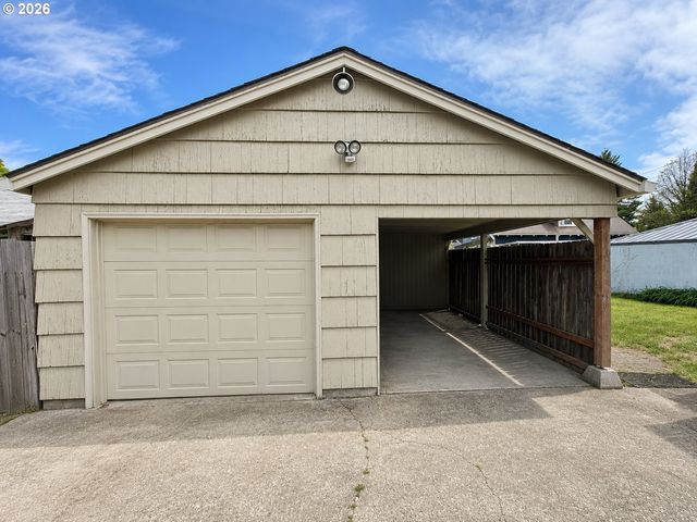 8428 Se 17TH Ave, Portland, OR 97202