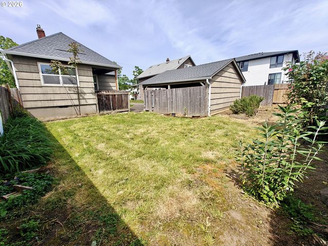 8428 Se 17TH Ave, Portland, OR 97202