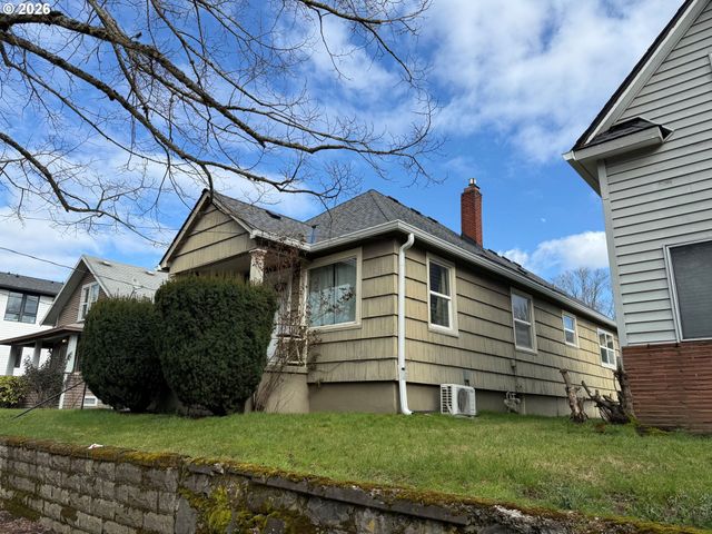 8428 Se 17TH Ave, Portland, OR 97202