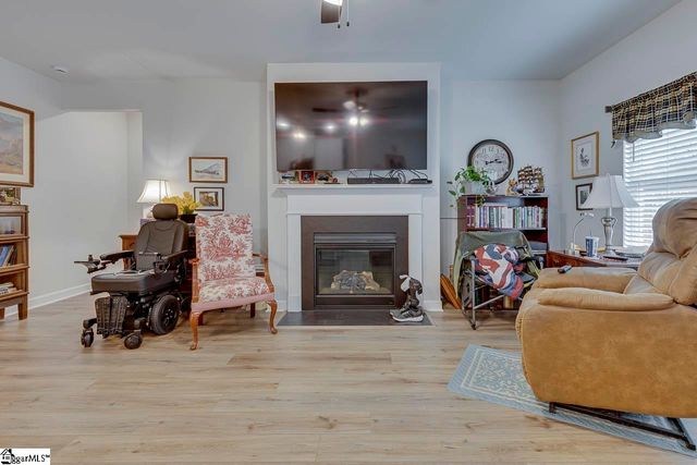 173 Vickery Road, Woodruff, SC 29388