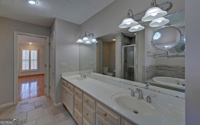 197 Woodland Way, Dewy Rose, GA 30634