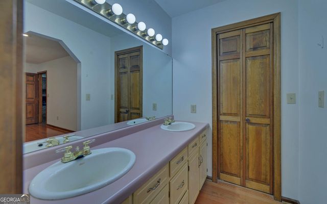 197 Woodland Way, Dewy Rose, GA 30634