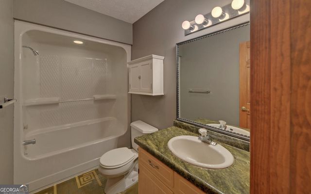 197 Woodland Way, Dewy Rose, GA 30634