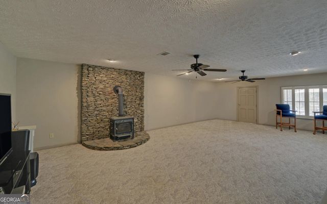 197 Woodland Way, Dewy Rose, GA 30634