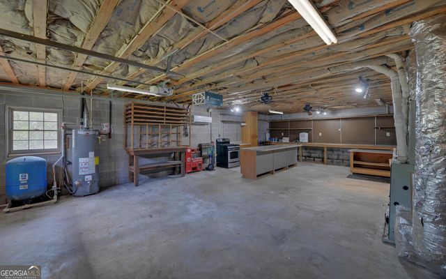 197 Woodland Way, Dewy Rose, GA 30634