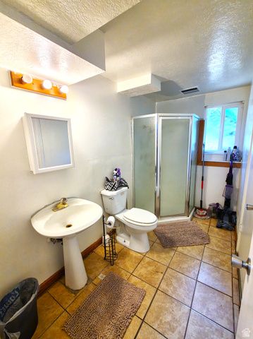 6051 S 2900 W, Roy, UT 84067