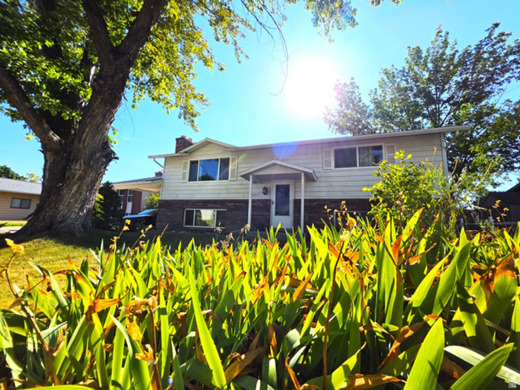 6051 S 2900 W, Roy, UT 84067