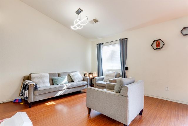 2083 W Antley St, Merced, CA 95348