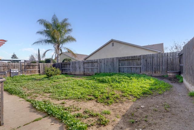 2083 W Antley St, Merced, CA 95348