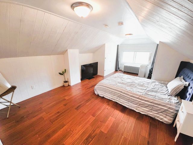 7818 W Elmgrove Drive, Elmwood Park, IL 60707