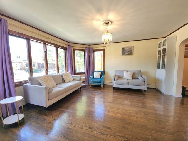 7818 W Elmgrove Drive, Elmwood Park, IL 60707