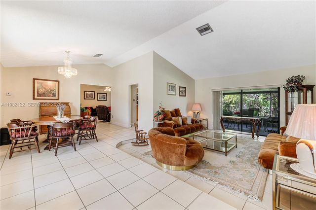 11541 SW 100th Street, Miami, FL 33176