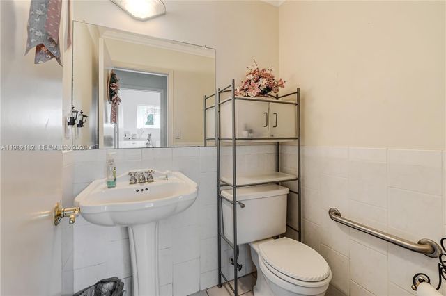 11541 SW 100th Street, Miami, FL 33176