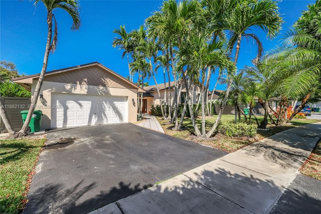 11541 SW 100th Street, Miami, FL 33176