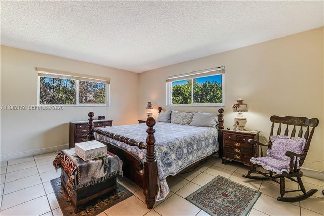 11541 SW 100th Street, Miami, FL 33176