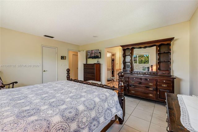 11541 SW 100th Street, Miami, FL 33176
