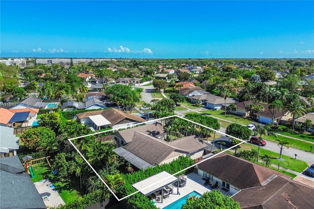 11541 SW 100th Street, Miami, FL 33176