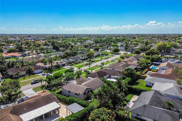 11541 SW 100th Street, Miami, FL 33176
