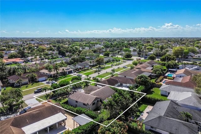 11541 SW 100th Street, Miami, FL 33176