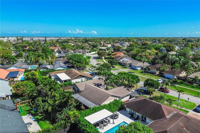 11541 SW 100th Street, Miami, FL 33176