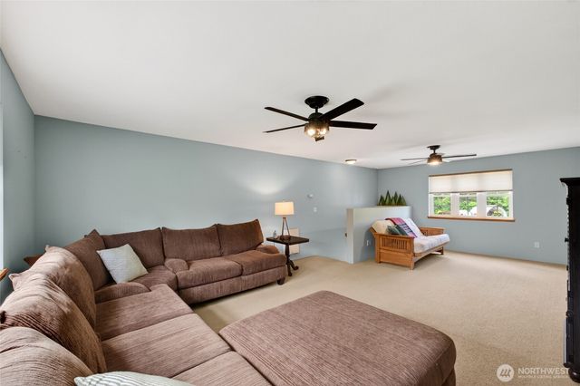 6207 63rd Avenue NE, Olympia, WA 98516