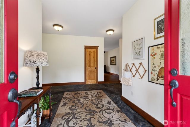 6207 63rd Avenue NE, Olympia, WA 98516