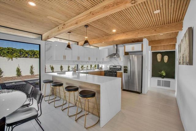 2788 E Via Escuela, Palm Springs, CA 92262