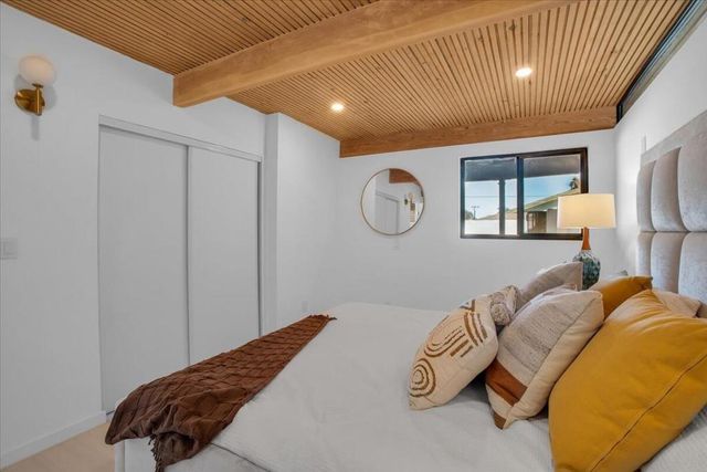 2788 E Via Escuela, Palm Springs, CA 92262