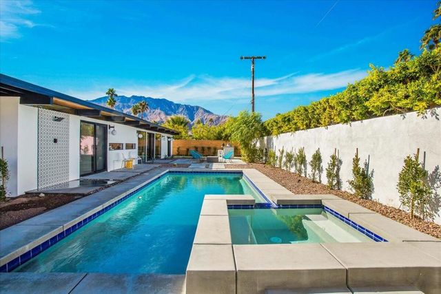 2788 E Via Escuela, Palm Springs, CA 92262