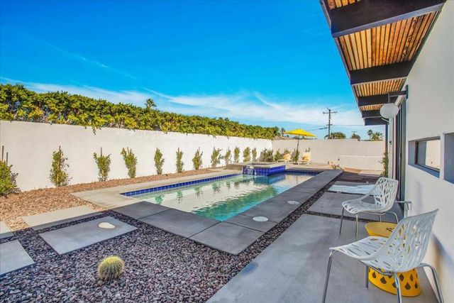 2788 E Via Escuela, Palm Springs, CA 92262