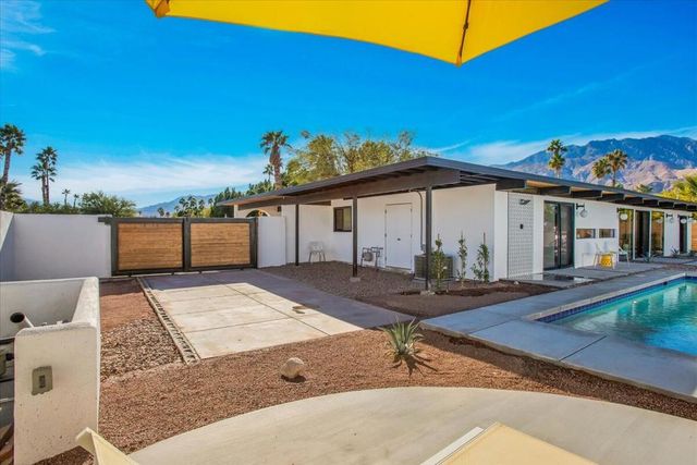 2788 E Via Escuela, Palm Springs, CA 92262