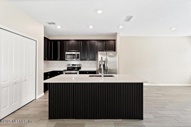 1620 POTTSBURG POINT Drive, Jacksonville, FL 32207