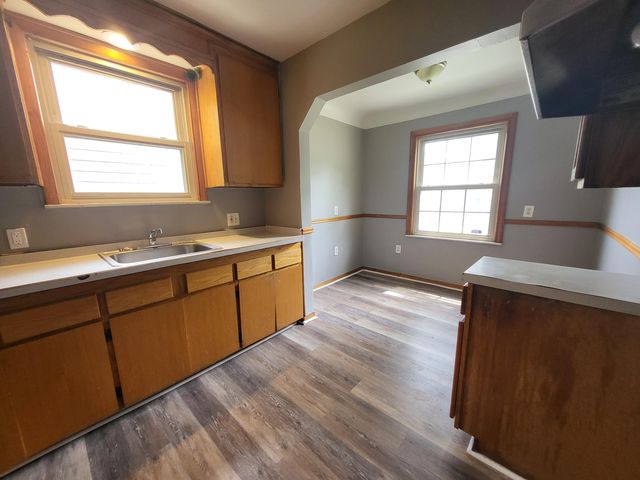 19677 Kingsville Street, Harper Woods, MI 48225