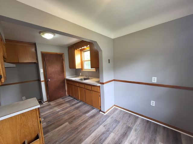 19677 Kingsville Street, Harper Woods, MI 48225