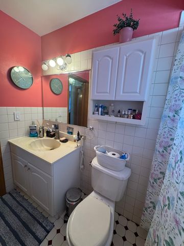7347 W Diversey Avenue W 8, Elmwood Park, IL 60707