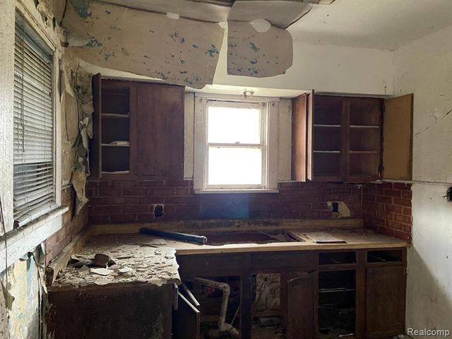 205 E Baltimore Boulevard, Flint, MI 48505