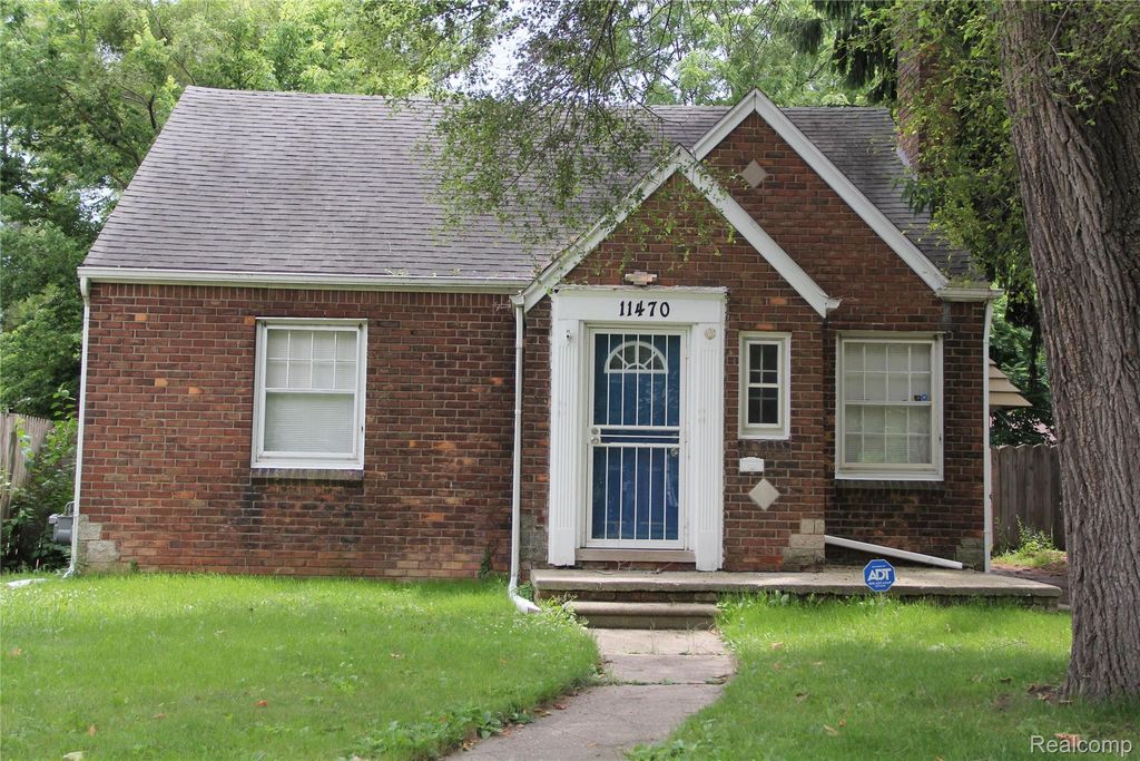 11470 E Lakepointe Street E, Detroit, MI 48224
