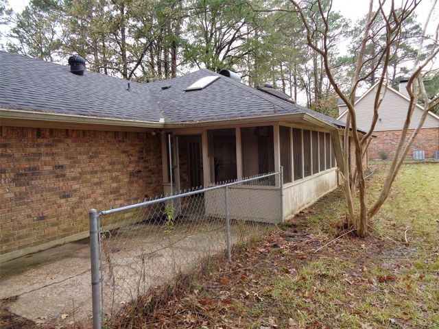 92 S Meadow Lane, Haughton, LA 71037