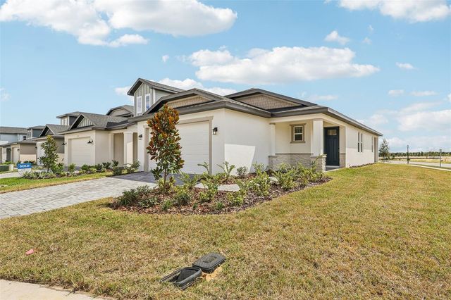 2233 HEN ROAD, Minneola, FL 34715