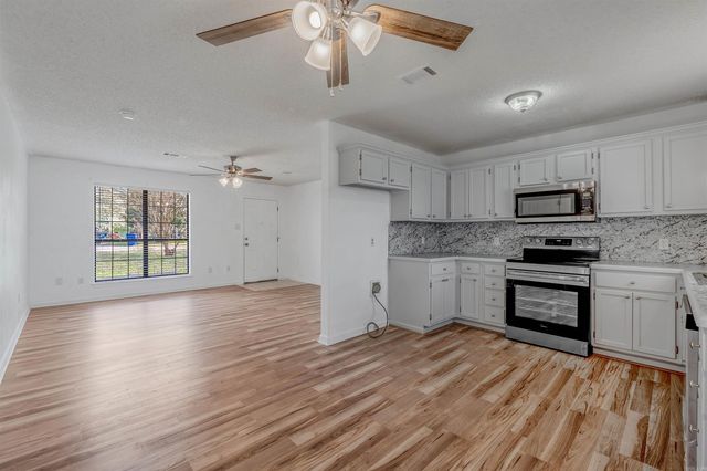 18 Steele Magnolia, Greenbrier, AR 72058